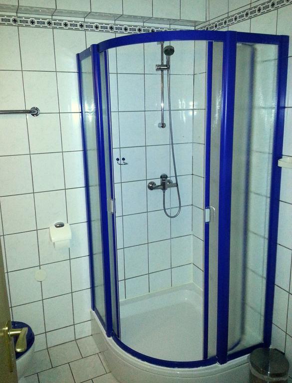 Gaestehaus Am Heuss-Platz Erlangen Habitación foto
