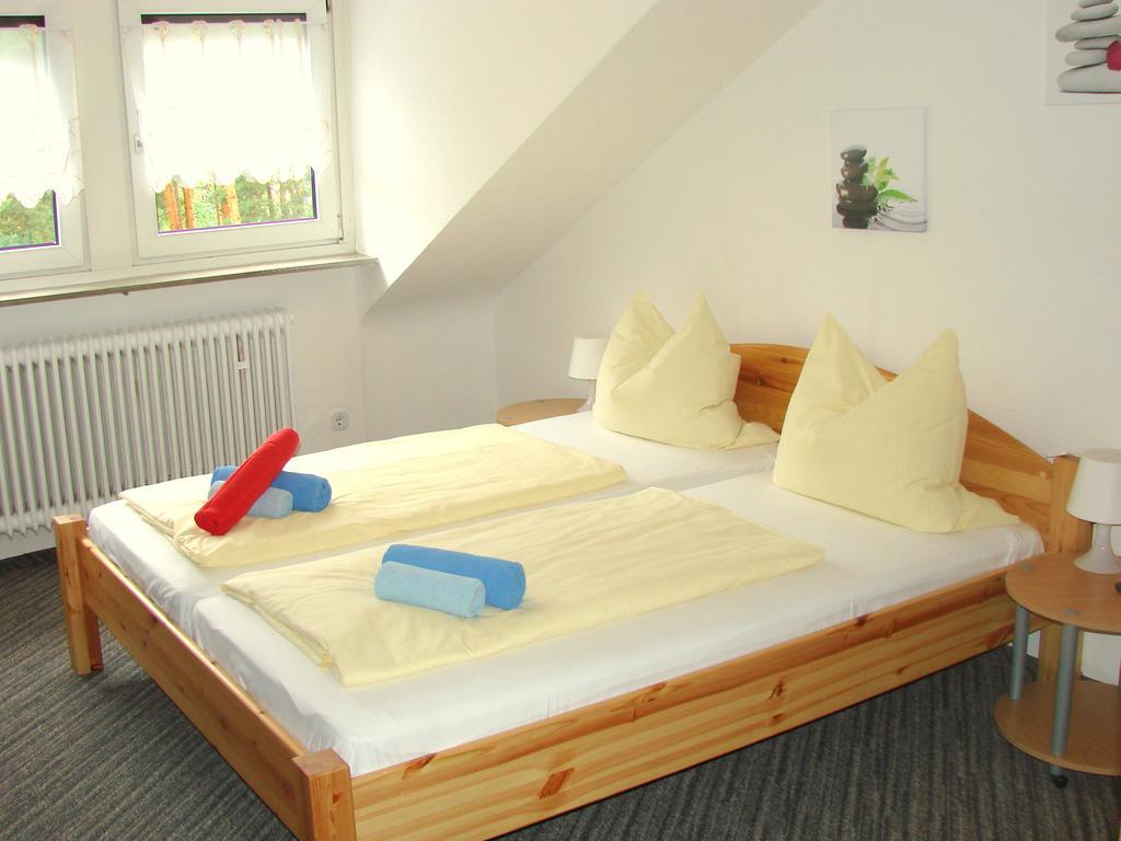 Gaestehaus Am Heuss-Platz Erlangen Habitación foto